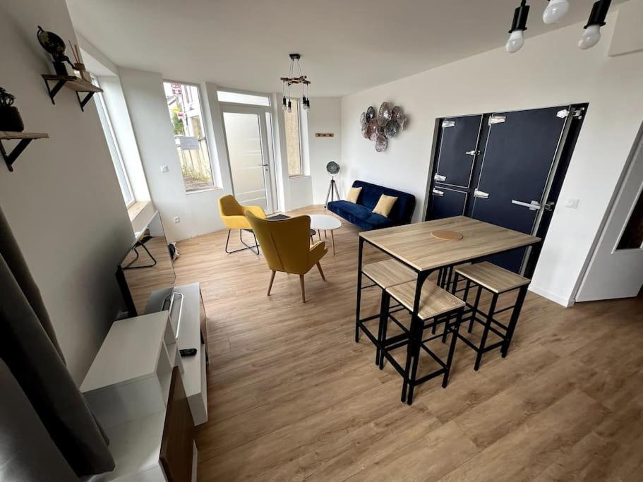 Appartement Avec Belle Vue Ouzouer-Sur-Trezee Ngoại thất bức ảnh