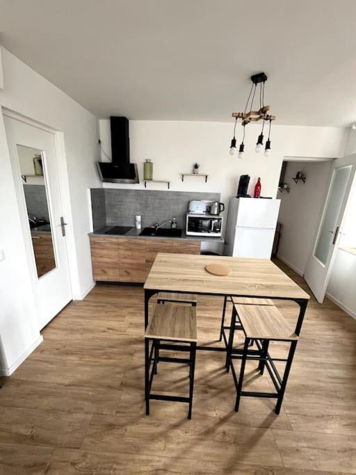 Appartement Avec Belle Vue Ouzouer-Sur-Trezee Ngoại thất bức ảnh